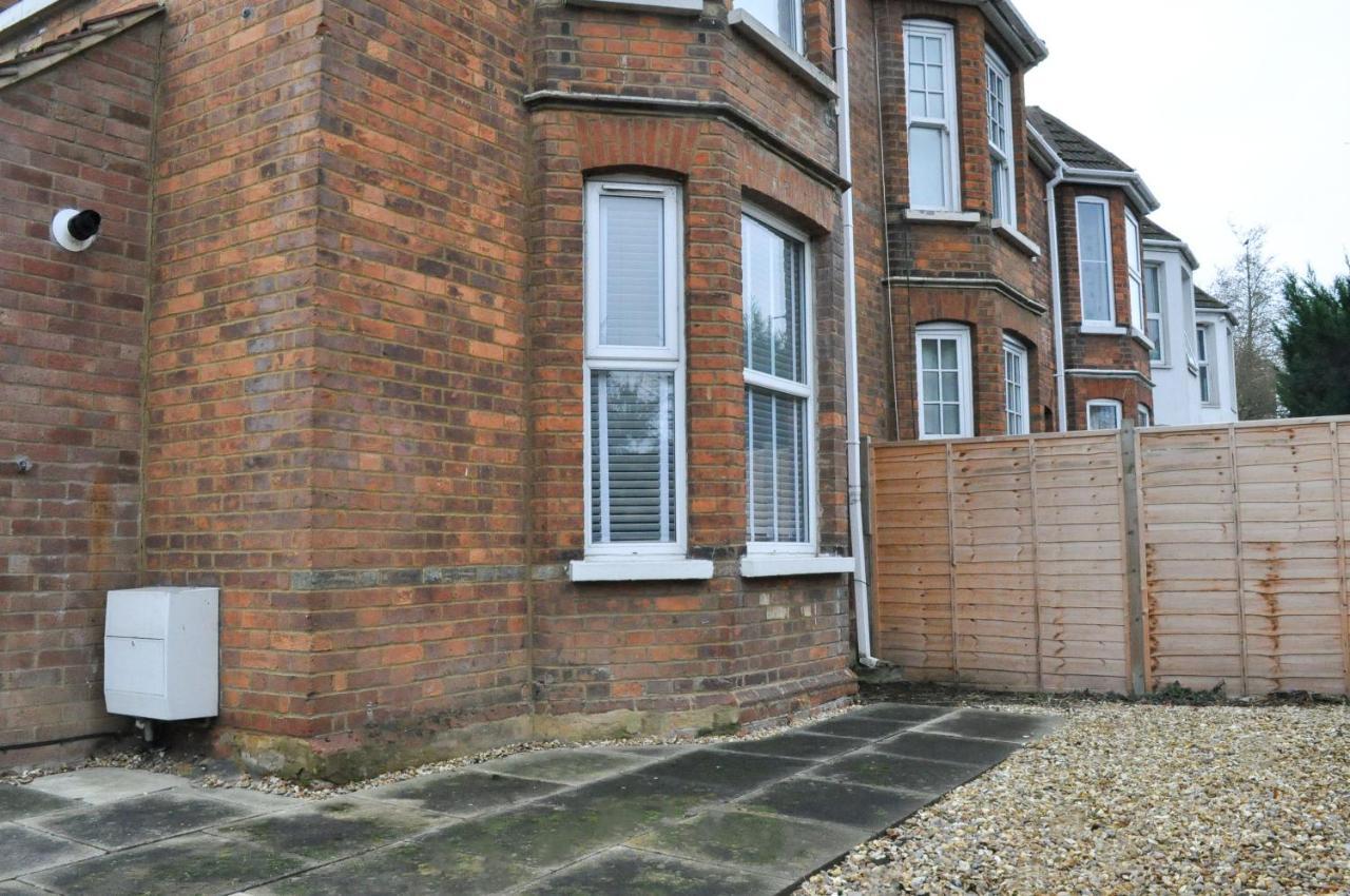 Bedford Rd Apartment Ideal For Hospital & Town Centre Kempston Luaran gambar